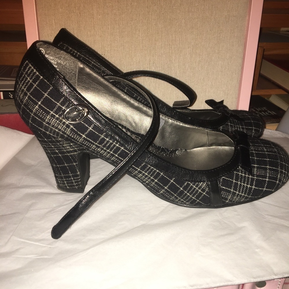 NEW Tweed Kicks! - Picture 2 of 5